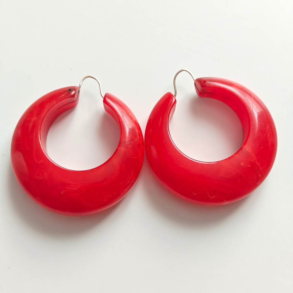 Red Marbled Resin Chunky Hoop Earrings C-Shape Hook Statement Jewelry